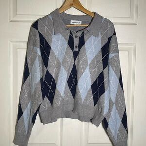 Elegant Argyle Sweater - Gray and Blue
